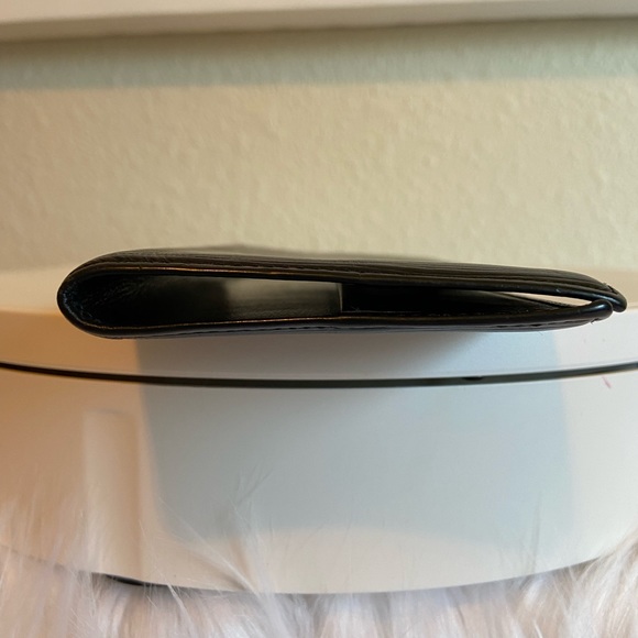 LV EUC EPI Checkbook Holder - Picture 7 of 12